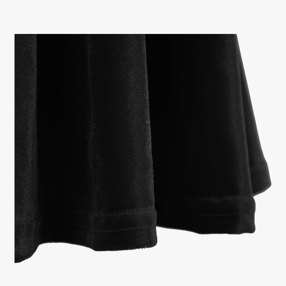 NWT Chic Black Velvet Skater Skirt for Women - Picture 5 of 8